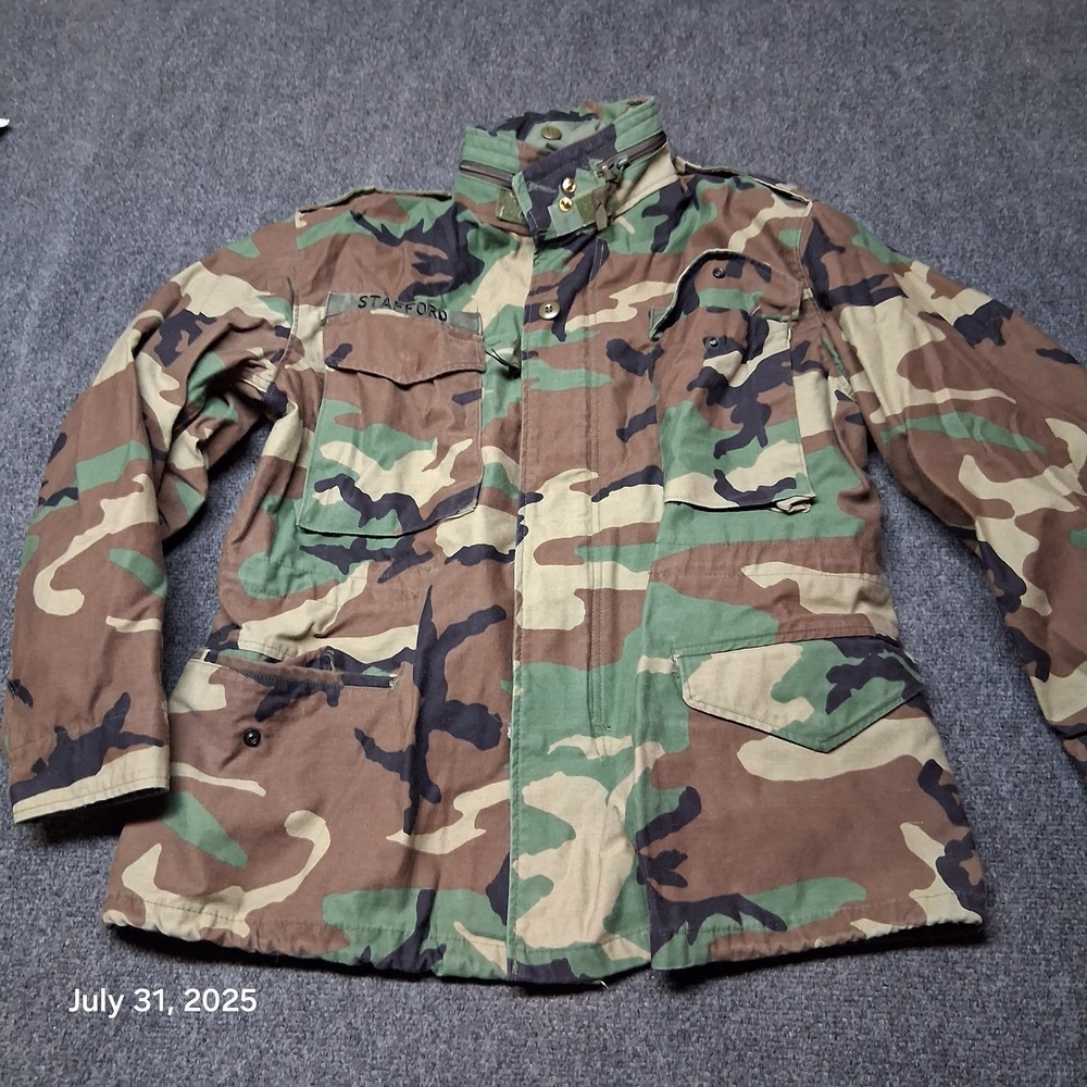US Army Field Jacket Coat Cold Weather Medium Short Military Camo Hooded Patched